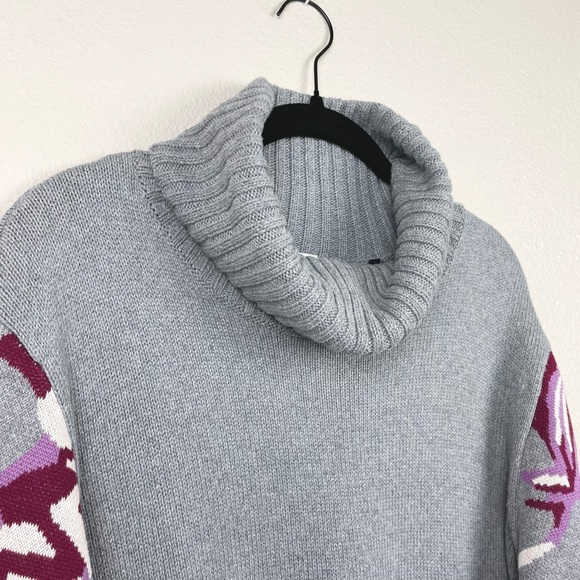 Cabi Women's Medium Eden Turtleneck Pullover Sweater Bell Statement Sleeves Gray - Picture 4 of 16